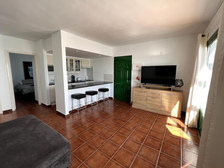 Tías Casa Breen - Spacious 1 Bedroom Apartment In Matagorda With Communal Pool מראה חיצוני תמונה